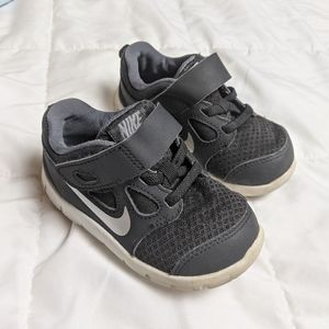 Nike KidsToddler Elastic Laces Sneakers 7C